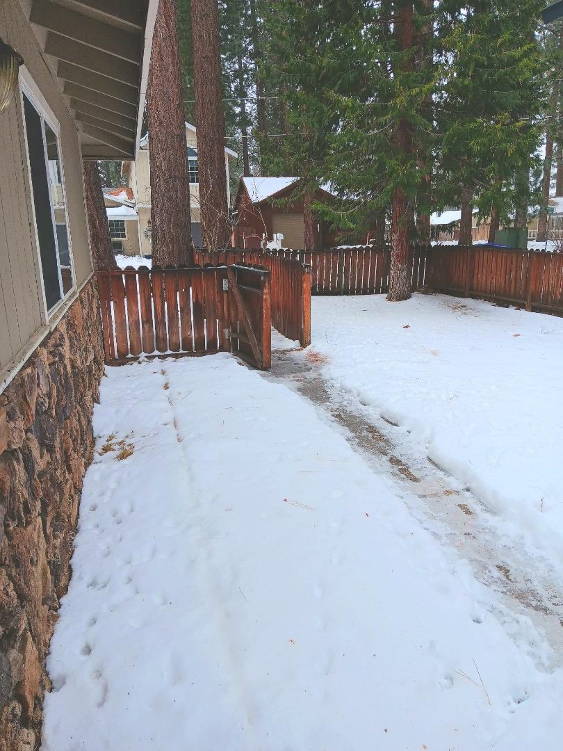 Detail Gallery Image 2 of 26 For 831 Paloma Ave, South Lake Tahoe,  CA 96150 - 3 Beds | 2 Baths