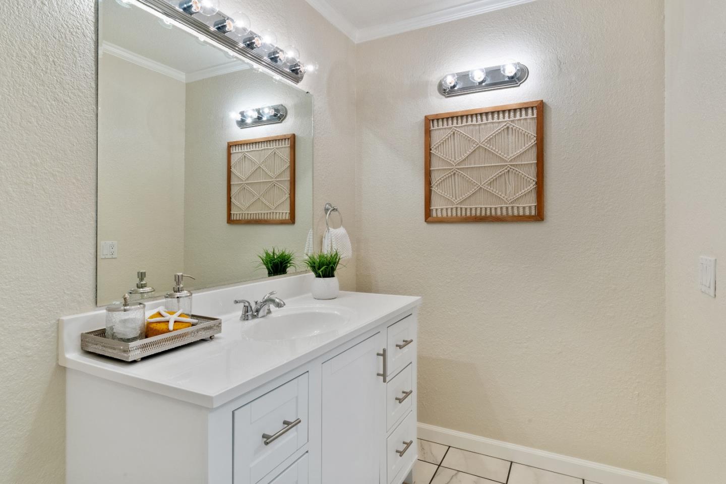 Detail Gallery Image 32 of 69 For 8350 Charbono Ct, San Jose,  CA 95135 - 2 Beds | 2 Baths