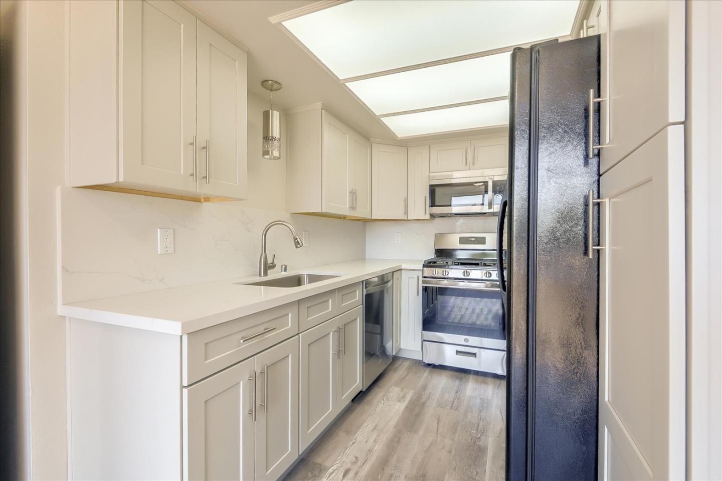 Detail Gallery Image 14 of 26 For 7001 S La Cienega Blvd #319,  Los Angeles,  CA 90045 - 1 Beds | 1 Baths