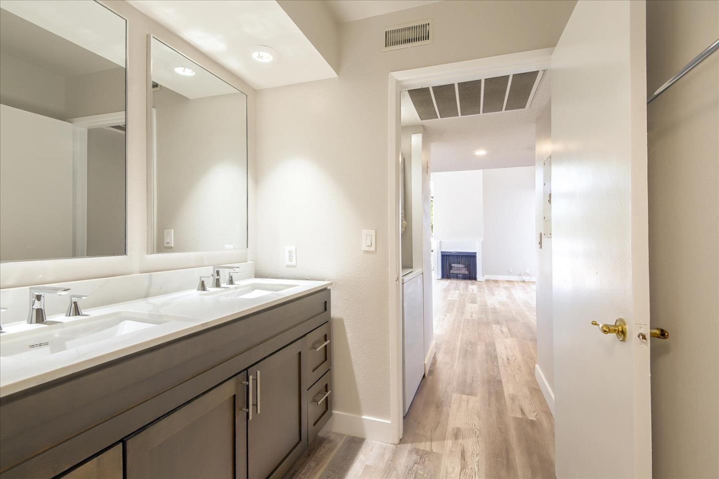 Detail Gallery Image 21 of 26 For 7001 S La Cienega Blvd #319,  Los Angeles,  CA 90045 - 1 Beds | 1 Baths