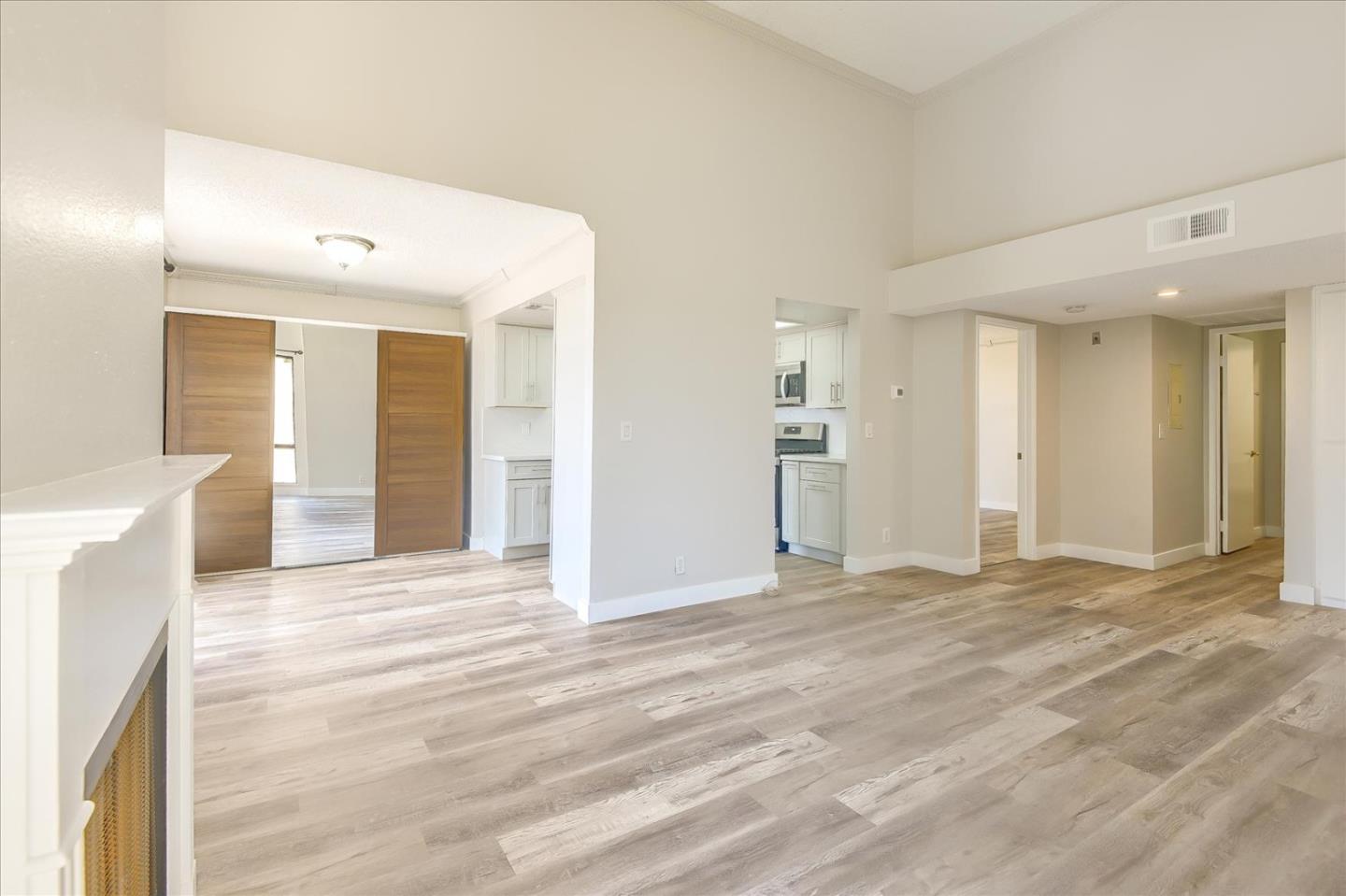 Detail Gallery Image 8 of 26 For 7001 S La Cienega Blvd #319,  Los Angeles,  CA 90045 - 1 Beds | 1 Baths