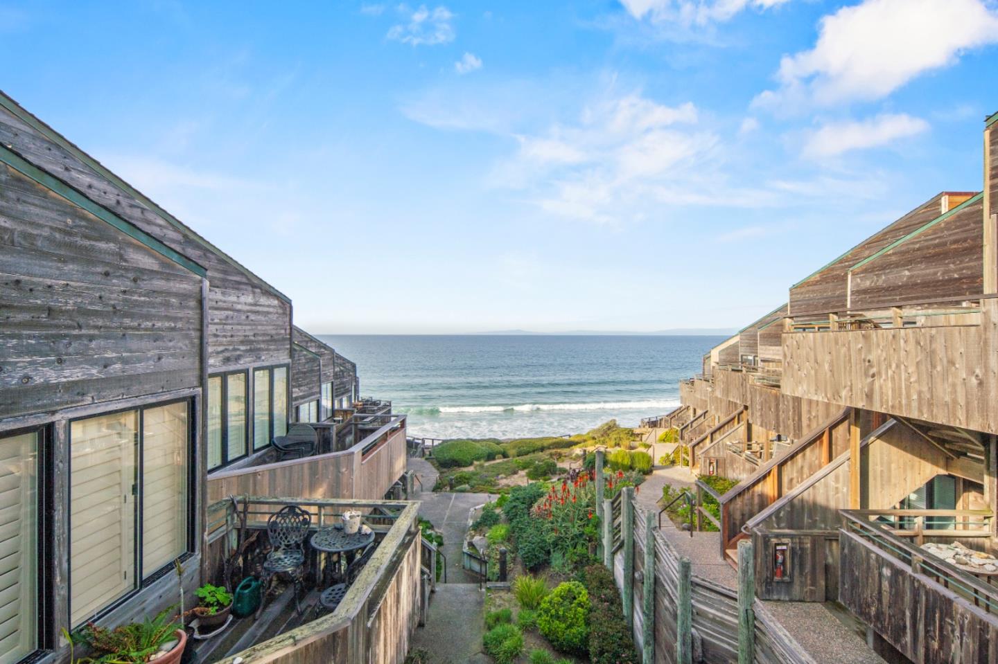 Detail Gallery Image 1 of 20 For 1 Surf Way #228,  Monterey,  CA 93940 - 2 Beds | 2 Baths