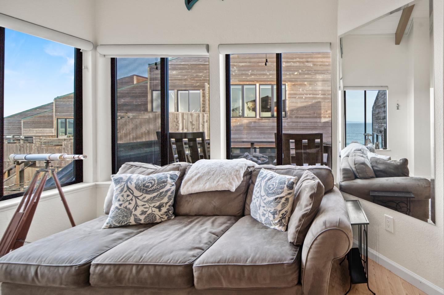 Detail Gallery Image 11 of 22 For 1 Surf Way #228,  Monterey,  CA 93940 - 2 Beds | 2 Baths