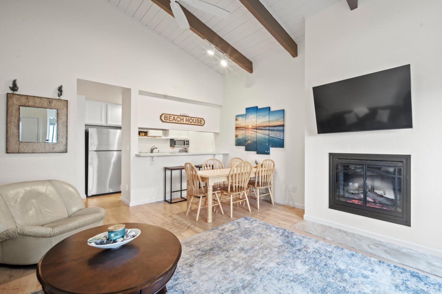 Detail Gallery Image 12 of 22 For 1 Surf Way #228,  Monterey,  CA 93940 - 2 Beds | 2 Baths