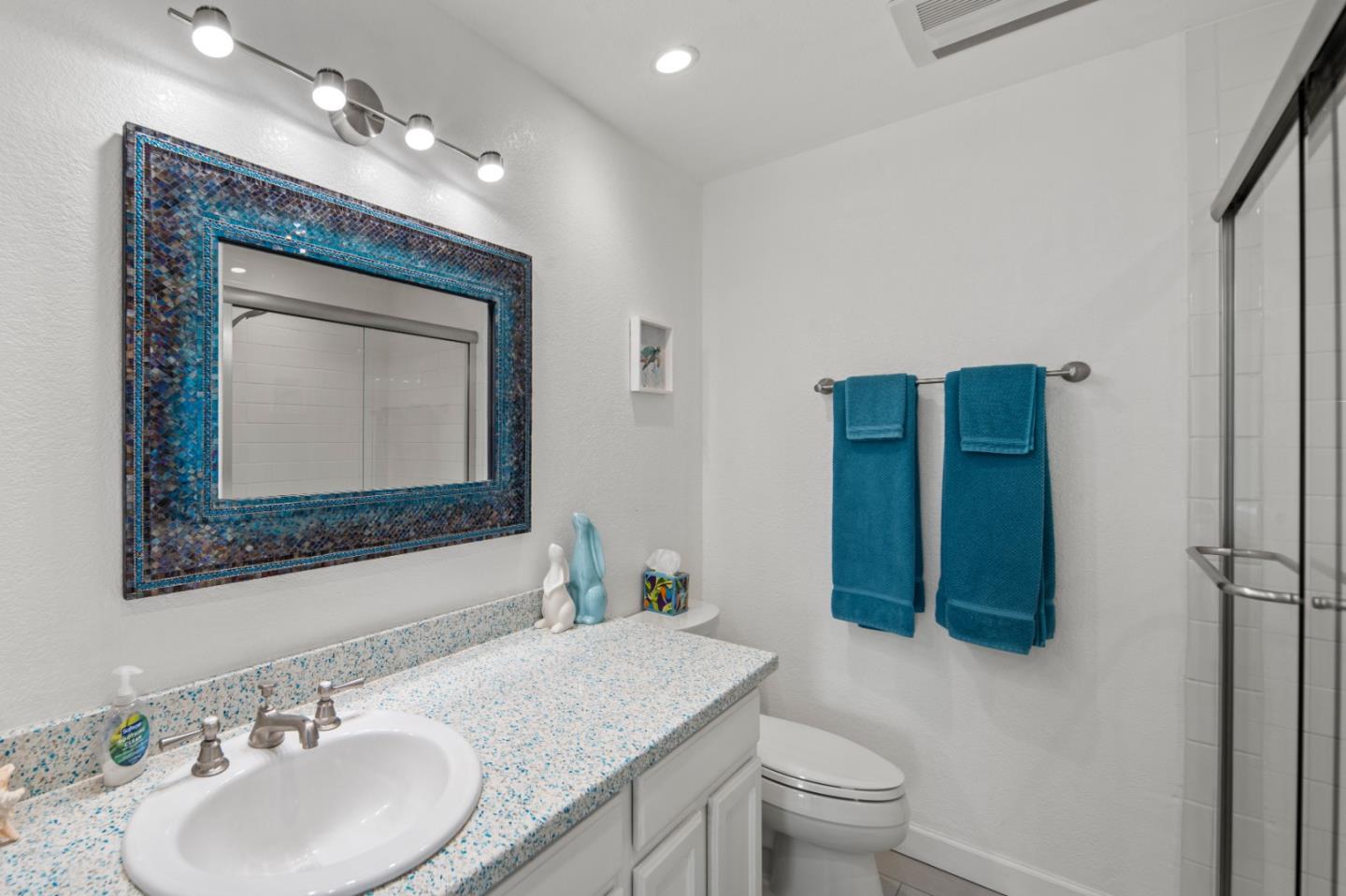 Detail Gallery Image 14 of 20 For 1 Surf Way #228,  Monterey,  CA 93940 - 2 Beds | 2 Baths