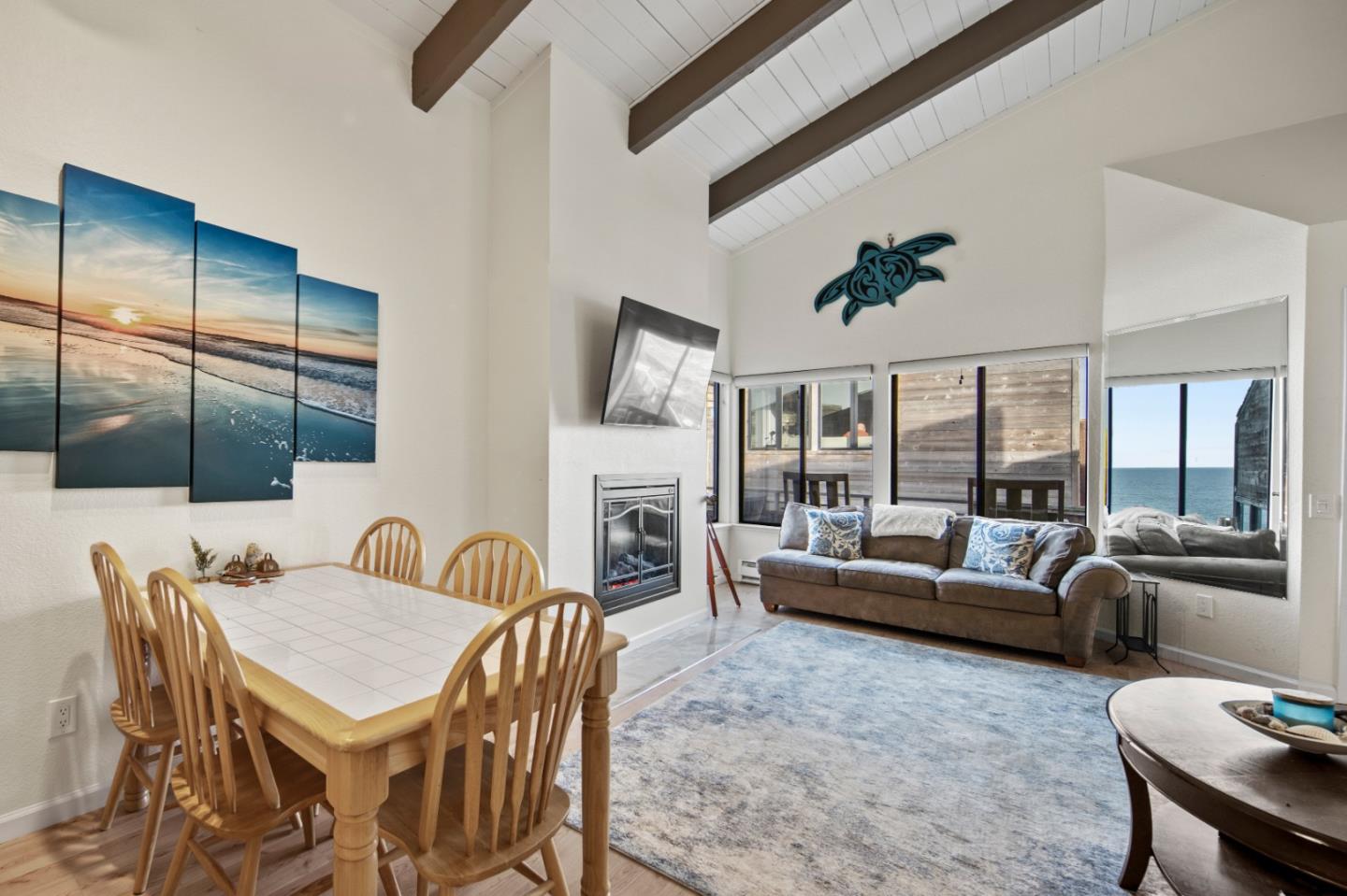 Detail Gallery Image 5 of 20 For 1 Surf Way #228,  Monterey,  CA 93940 - 2 Beds | 2 Baths