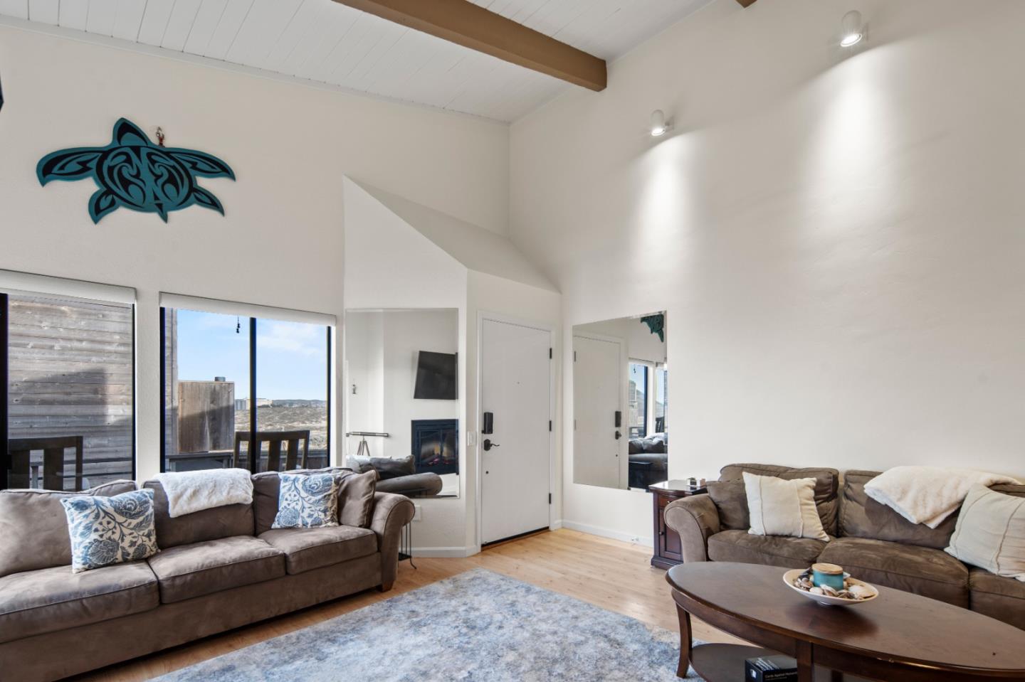 Detail Gallery Image 9 of 20 For 1 Surf Way #228,  Monterey,  CA 93940 - 2 Beds | 2 Baths