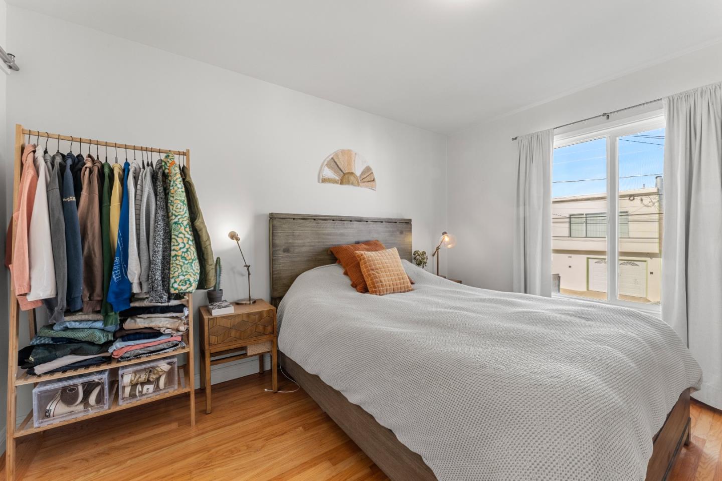 Detail Gallery Image 9 of 25 For 327 Ordway St, San Francisco,  CA 94134 - 3 Beds | 2 Baths