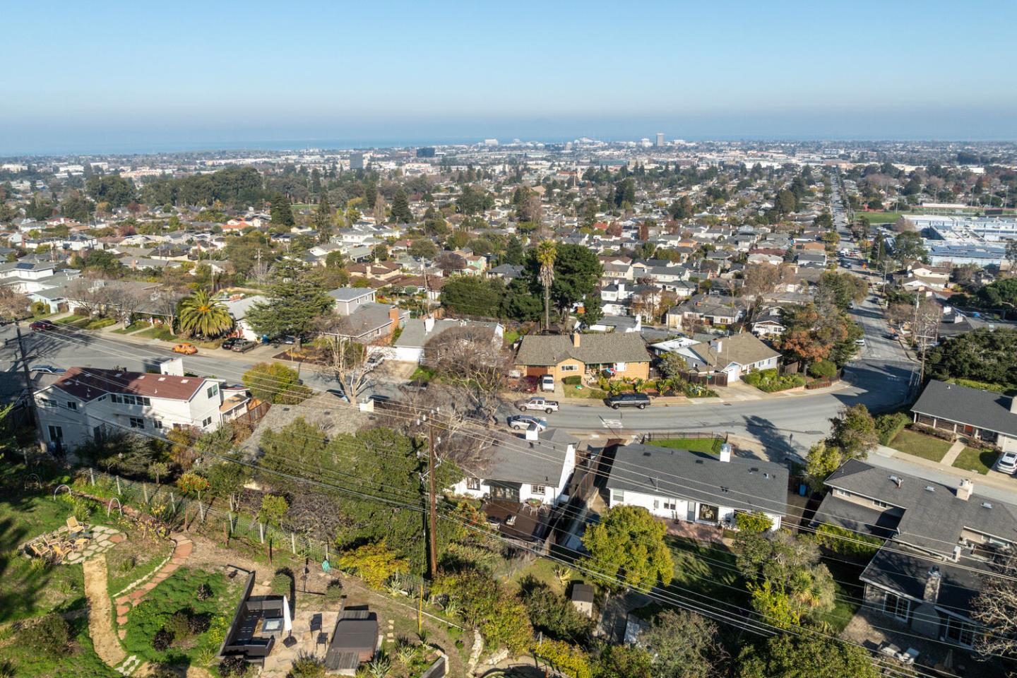 Detail Gallery Image 30 of 31 For 815 31st Ave, San Mateo,  CA 94403 - 3 Beds | 1/1 Baths