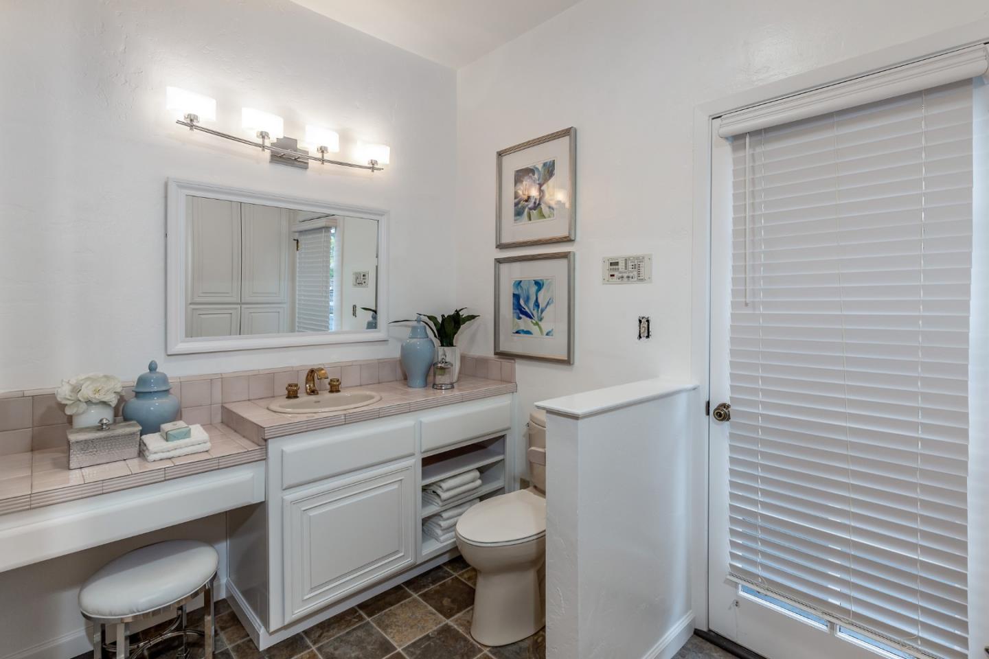 Detail Gallery Image 13 of 44 For 8 Palm Ave, Los Gatos,  CA 95030 - 5 Beds | 4/1 Baths