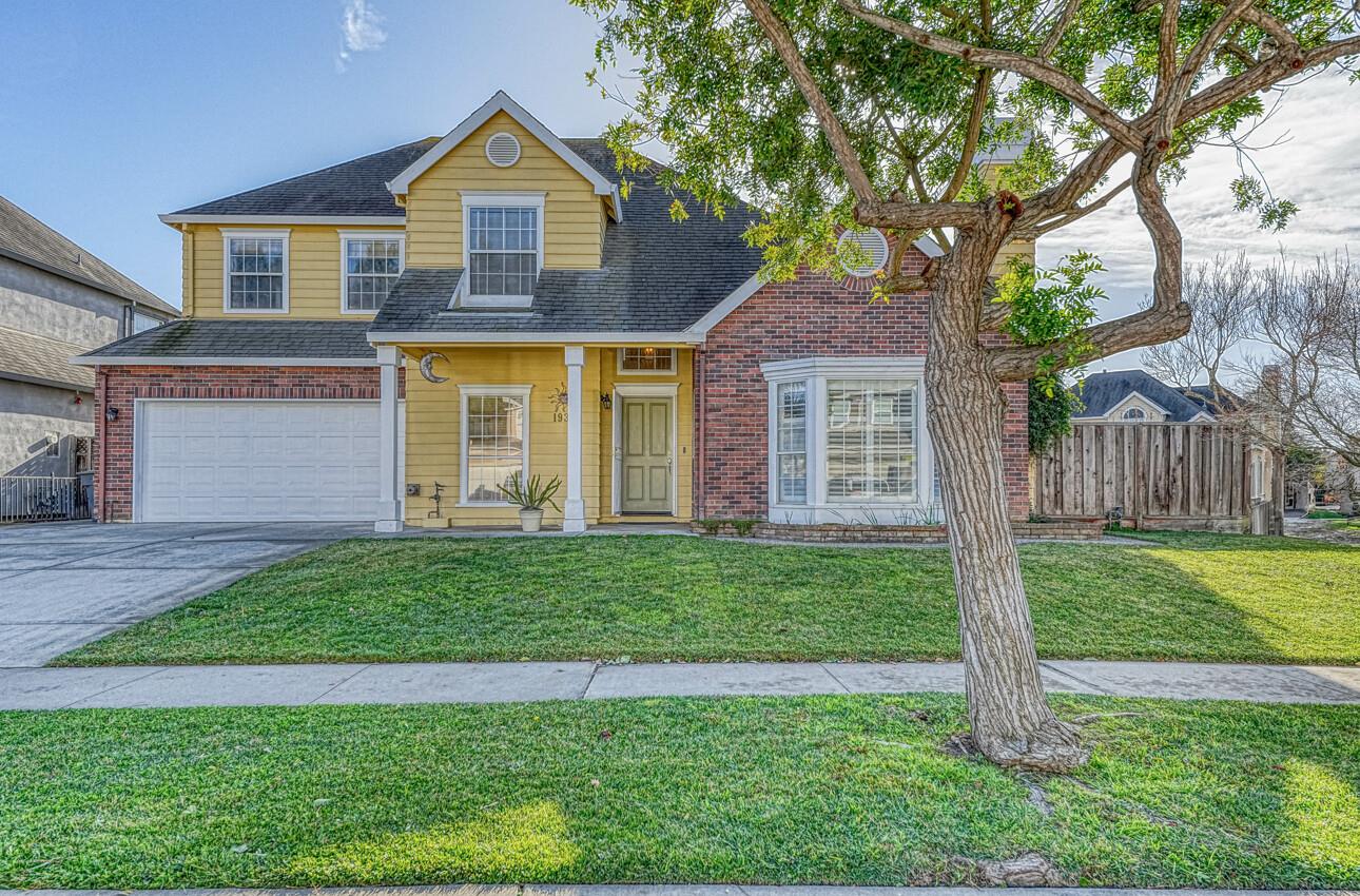 Detail Gallery Image 1 of 34 For 1938 Princeton Ct, Salinas,  CA 93906 - 3 Beds | 2/1 Baths