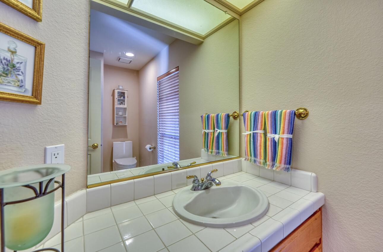 Detail Gallery Image 19 of 34 For 1938 Princeton Ct, Salinas,  CA 93906 - 3 Beds | 2/1 Baths