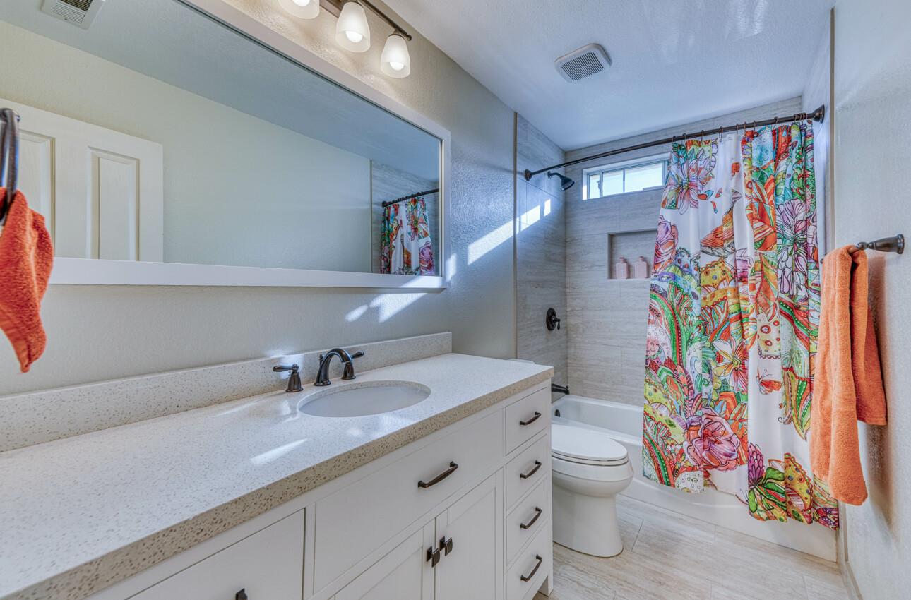 Detail Gallery Image 32 of 34 For 1938 Princeton Ct, Salinas,  CA 93906 - 3 Beds | 2/1 Baths