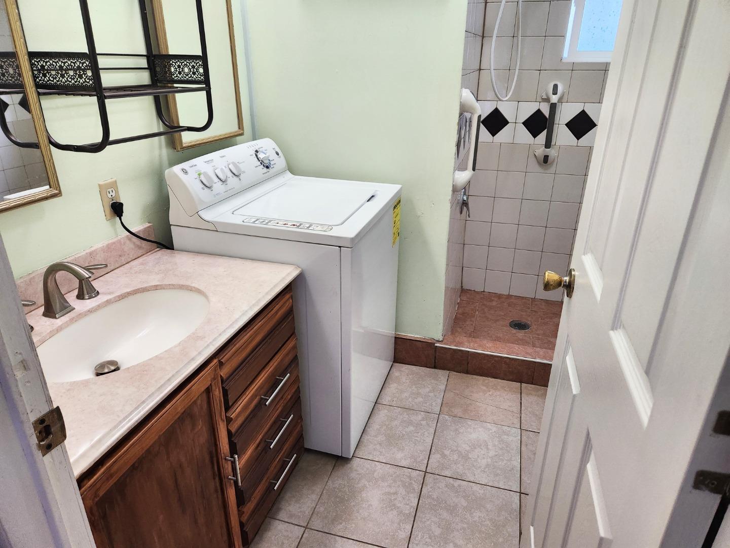 Detail Gallery Image 11 of 14 For 702 Spindrift Dr #702,  San Jose,  CA 95134 - 2 Beds | 1 Baths