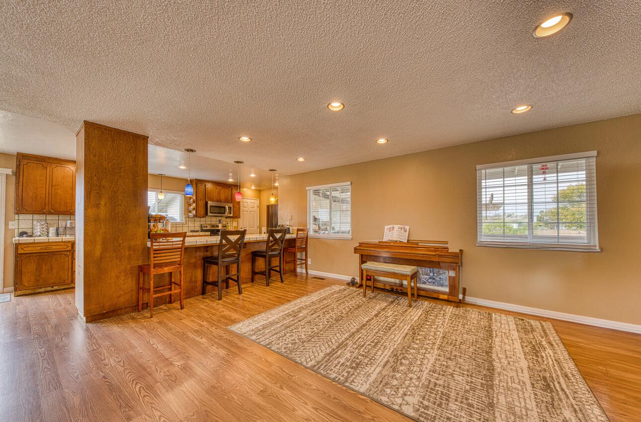 Detail Gallery Image 10 of 38 For 14236 Shaffi Ln, Castroville,  CA 95012 - 3 Beds | 2 Baths