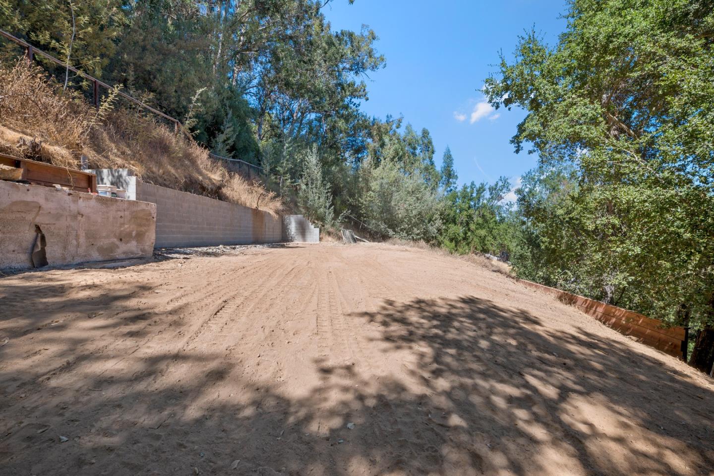 Detail Gallery Image 1 of 5 For 19044 Overlook Rd, Los Gatos,  CA 95030 - – Beds | – Baths