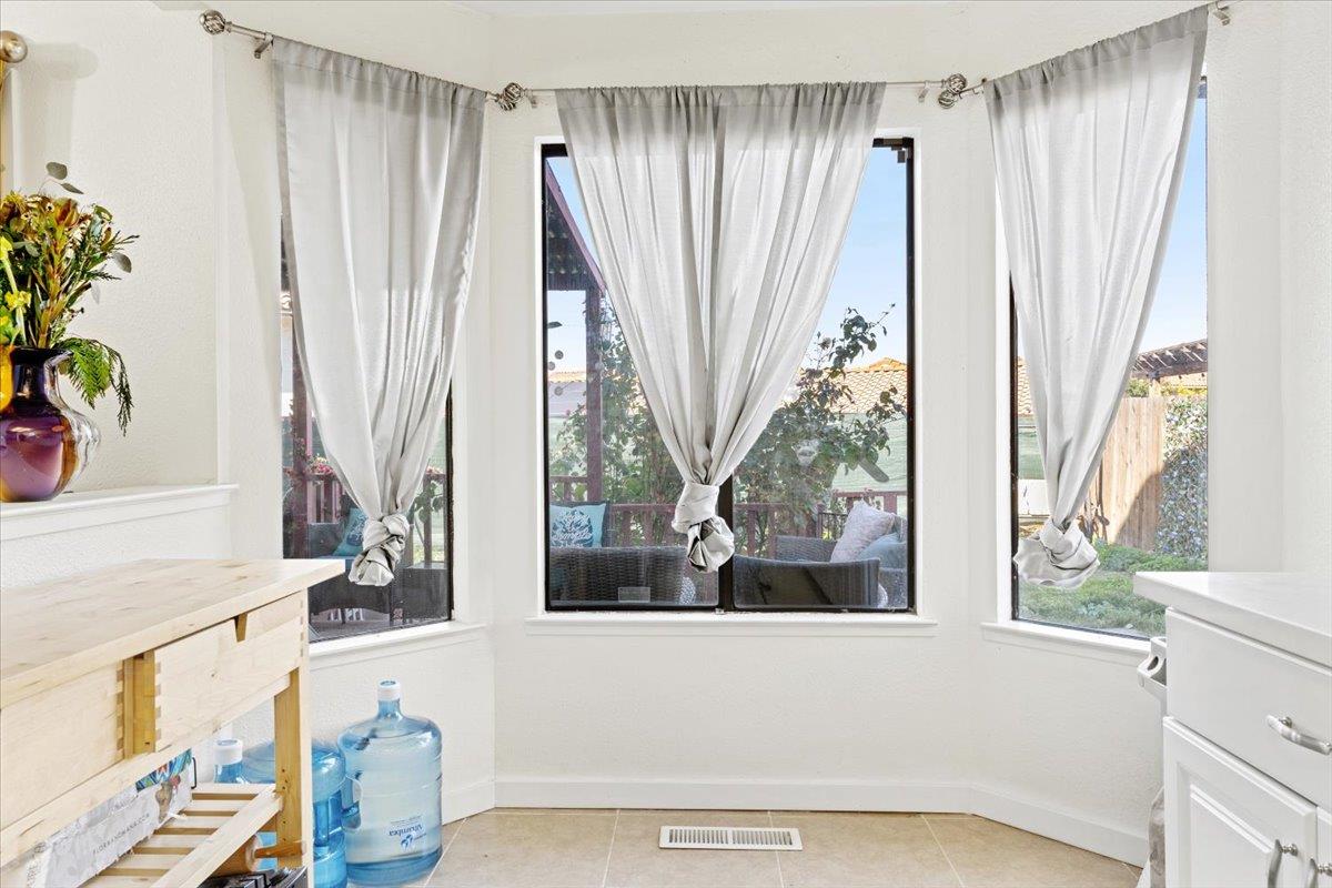 Detail Gallery Image 13 of 25 For 2524 Brazil Ct, Antioch,  CA 94509 - 4 Beds | 3 Baths