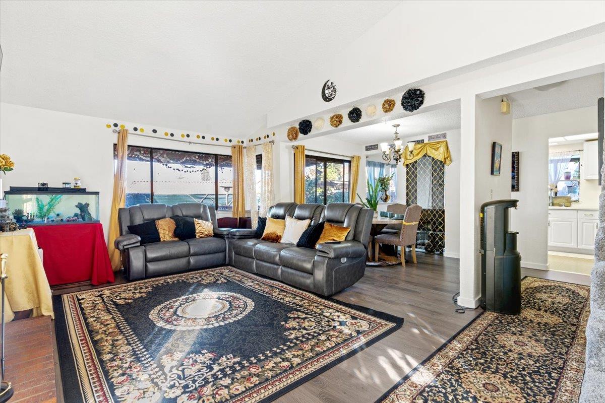 Detail Gallery Image 5 of 25 For 2524 Brazil Ct, Antioch,  CA 94509 - 4 Beds | 3 Baths