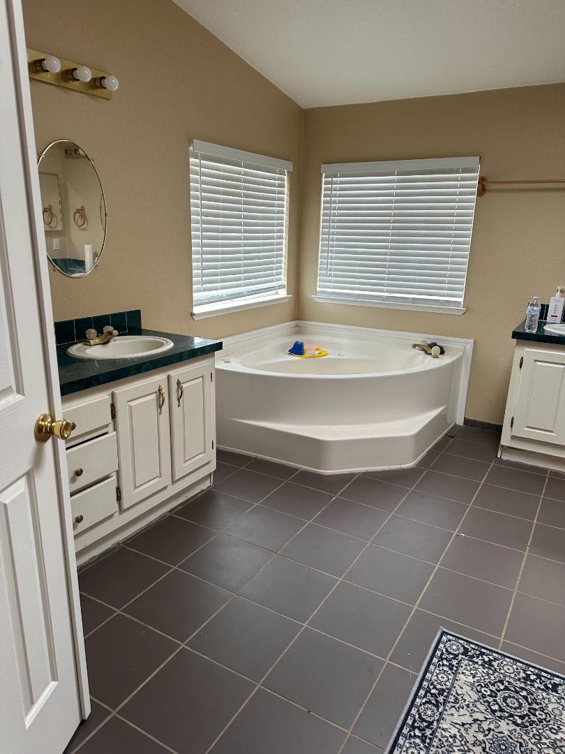 Detail Gallery Image 7 of 17 For 12115 Andy Mountain Rd, Oroville,  CA 95965 - 4 Beds | 2 Baths