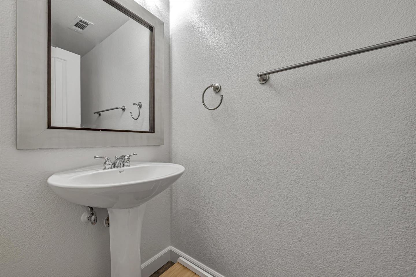 Detail Gallery Image 33 of 44 For 1412 Alegria Loop, San Jose,  CA 95128 - 2 Beds | 2/1 Baths