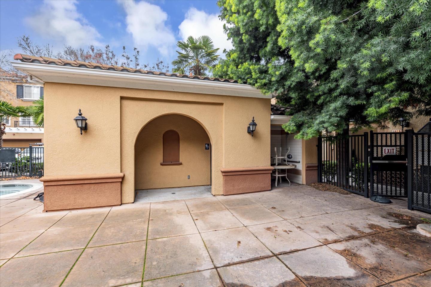 Detail Gallery Image 42 of 44 For 1412 Alegria Loop, San Jose,  CA 95128 - 2 Beds | 2/1 Baths