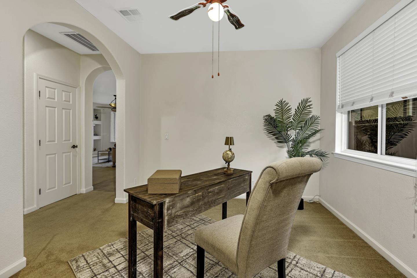 Detail Gallery Image 10 of 28 For 2088 Maximillian Ct, Los Banos,  CA 93635 - 4 Beds | 2/1 Baths