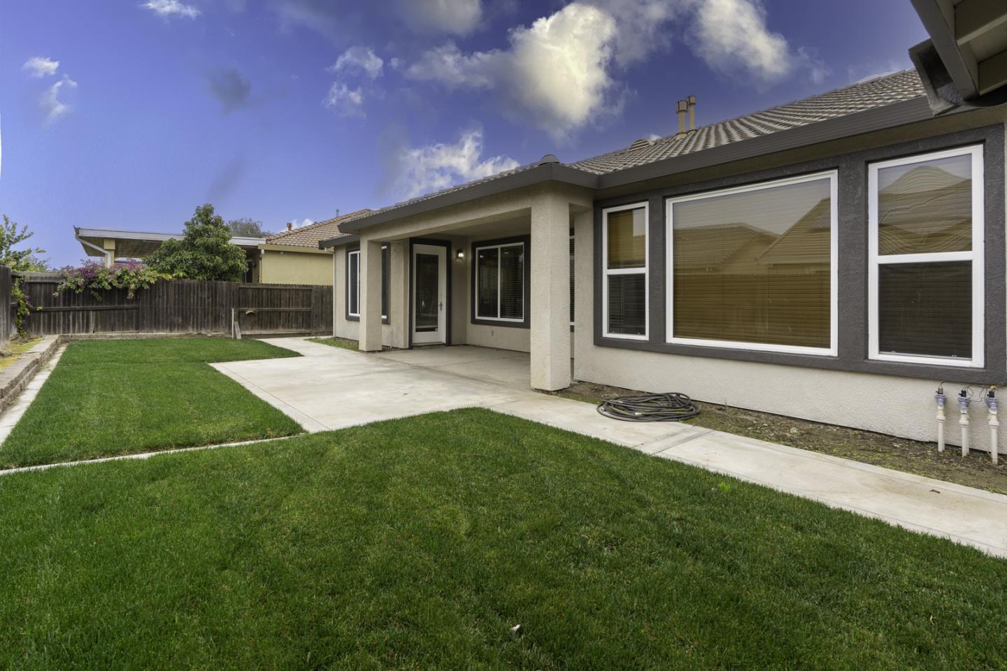 Detail Gallery Image 28 of 28 For 2088 Maximillian Ct, Los Banos,  CA 93635 - 4 Beds | 2/1 Baths