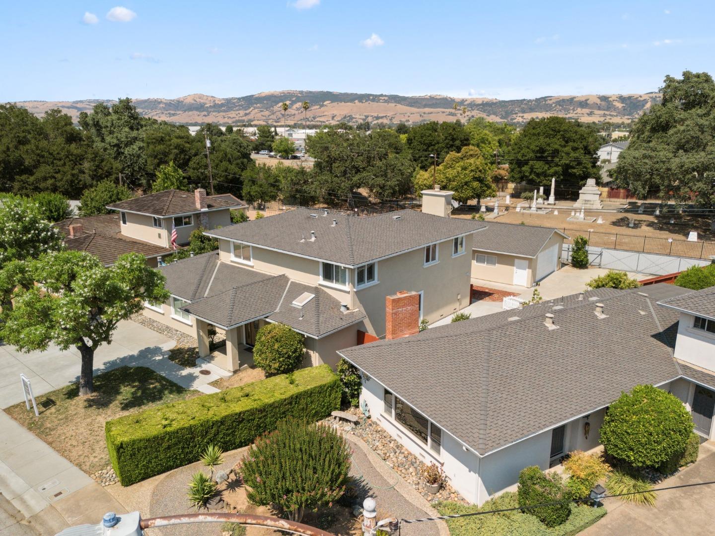 Detail Gallery Image 37 of 42 For 8126 Oak Ct, Gilroy,  CA 95020 - 4 Beds | 2/1 Baths