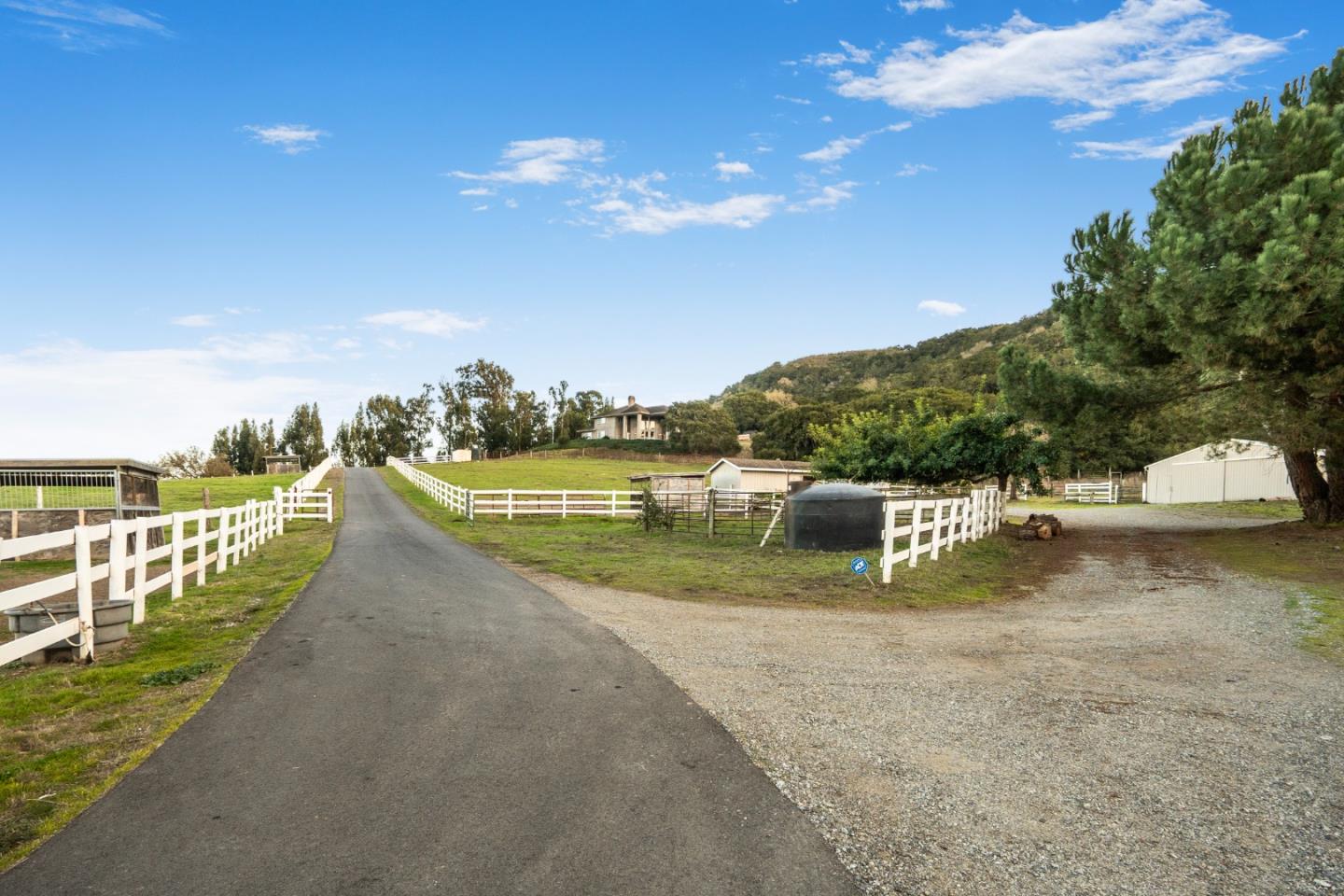 Detail Gallery Image 36 of 82 For 1860 Salinas Rd, San Juan Bautista,  CA 95045 - 4 Beds | 3 Baths