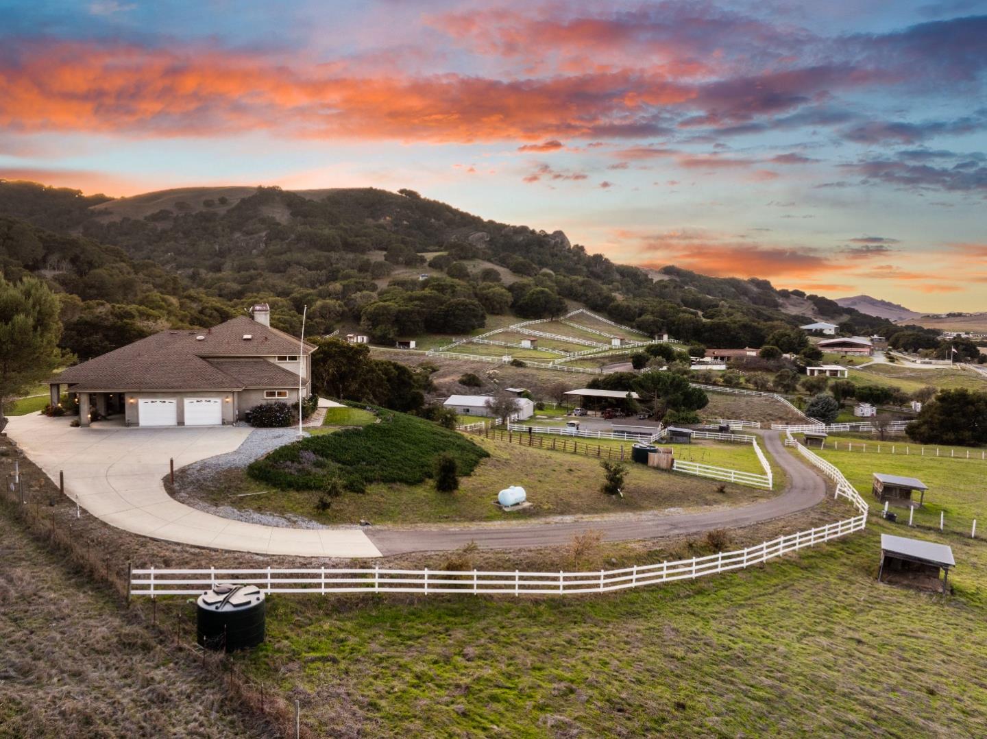 Detail Gallery Image 39 of 82 For 1860 Salinas Rd, San Juan Bautista,  CA 95045 - 4 Beds | 3 Baths