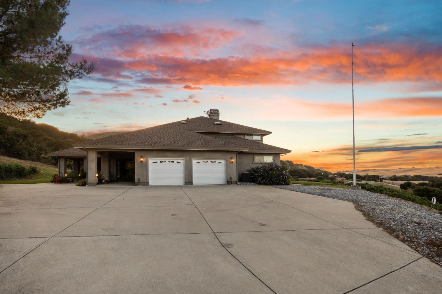 Detail Gallery Image 40 of 82 For 1860 Salinas Rd, San Juan Bautista,  CA 95045 - 4 Beds | 3 Baths