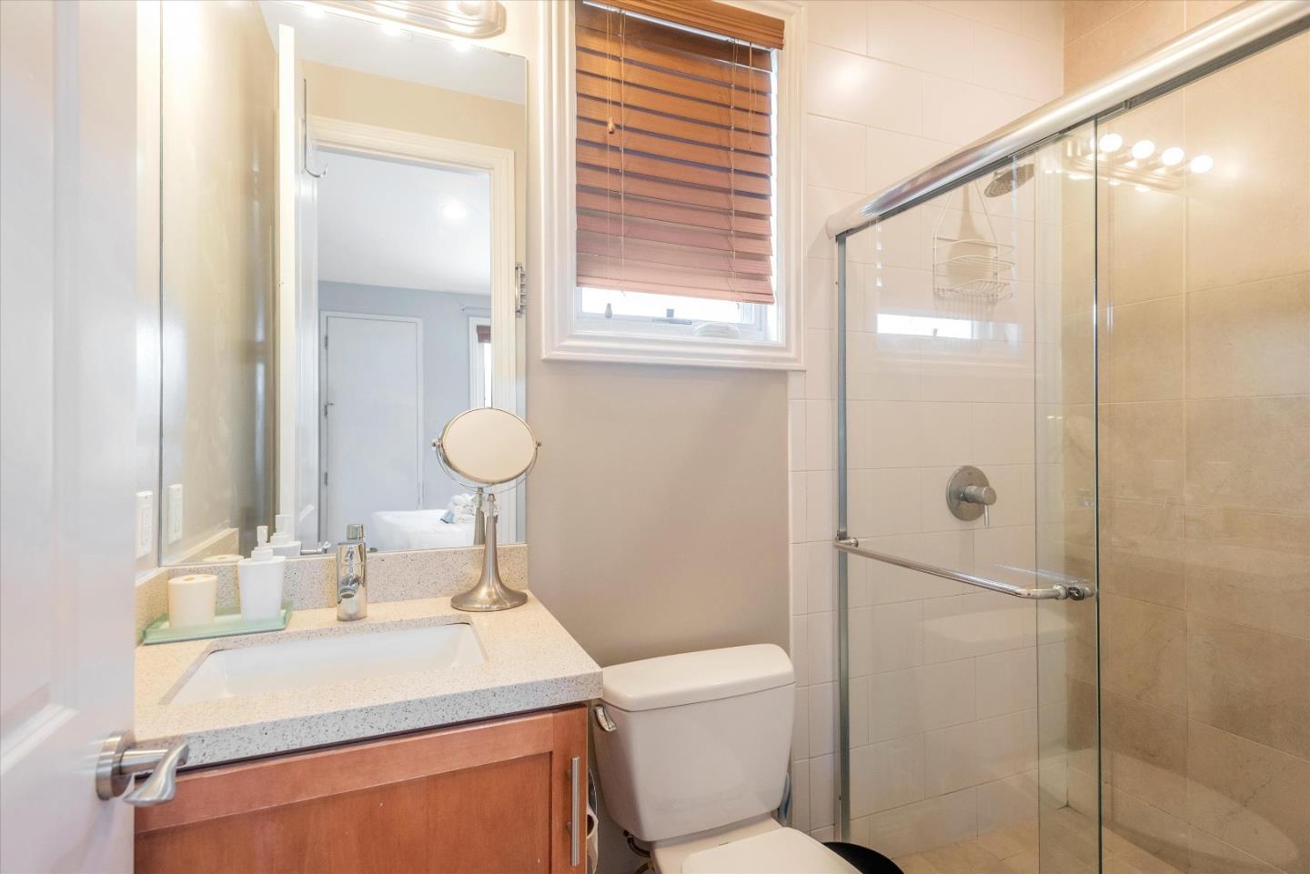 Detail Gallery Image 16 of 22 For 21 S Claremont St #13,  San Mateo,  CA 94401 - 1 Beds | 1/1 Baths