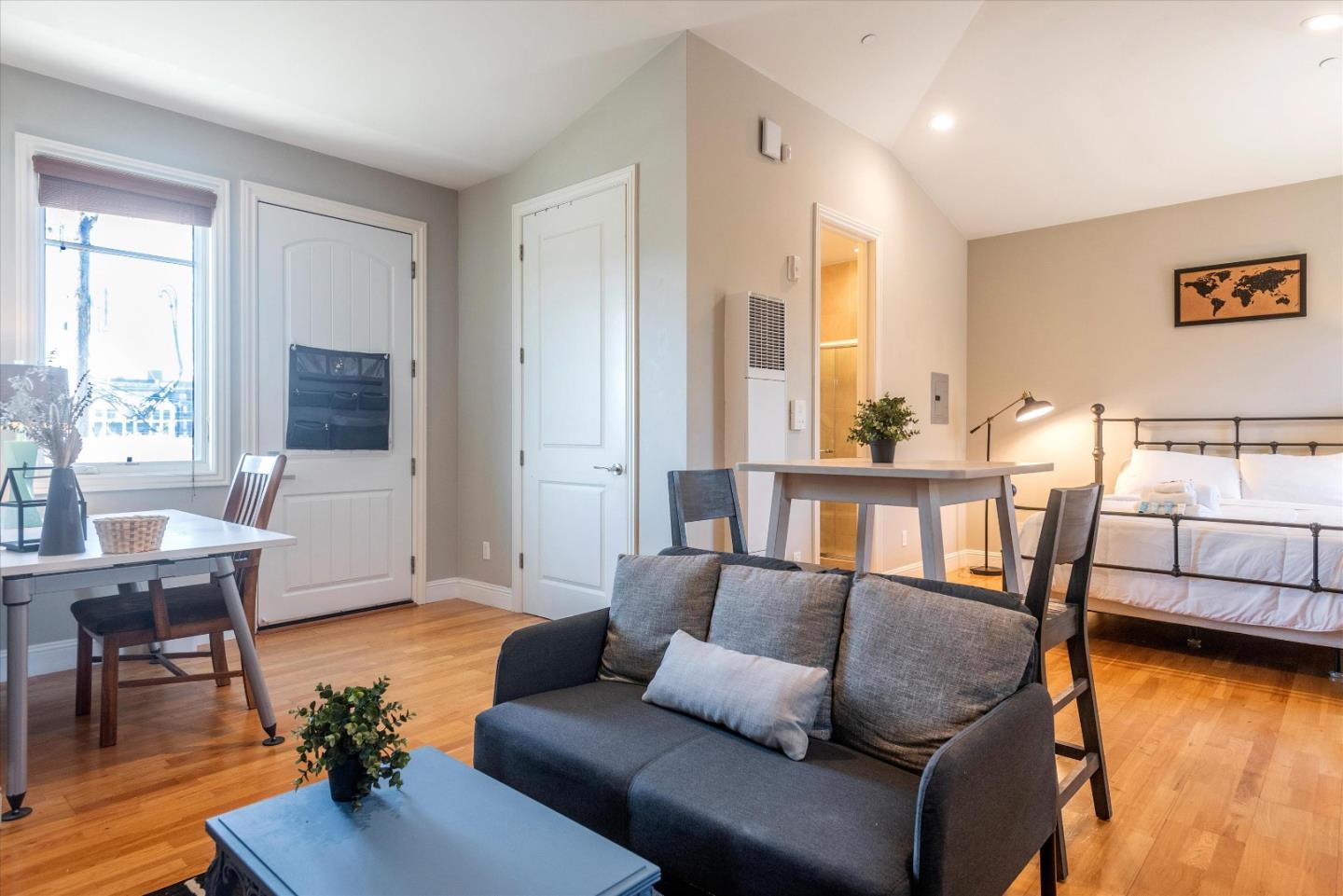 Detail Gallery Image 6 of 22 For 21 S Claremont St #13,  San Mateo,  CA 94401 - 1 Beds | 1/1 Baths