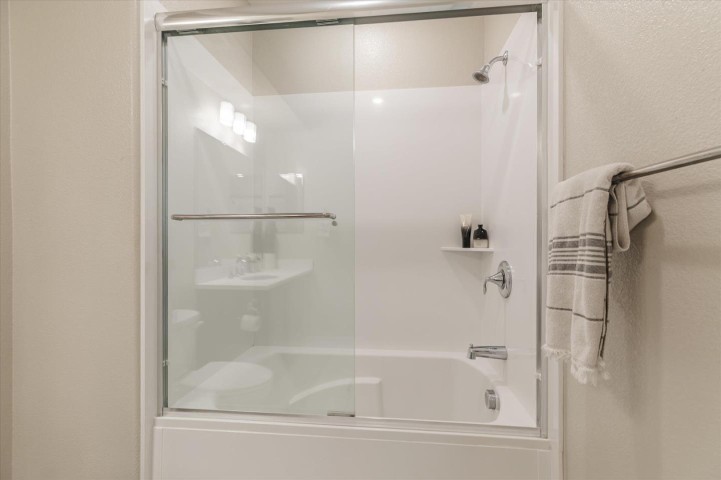 Detail Gallery Image 22 of 28 For 6568 Vision Ct, San Jose,  CA 95119 - 2 Beds | 2 Baths