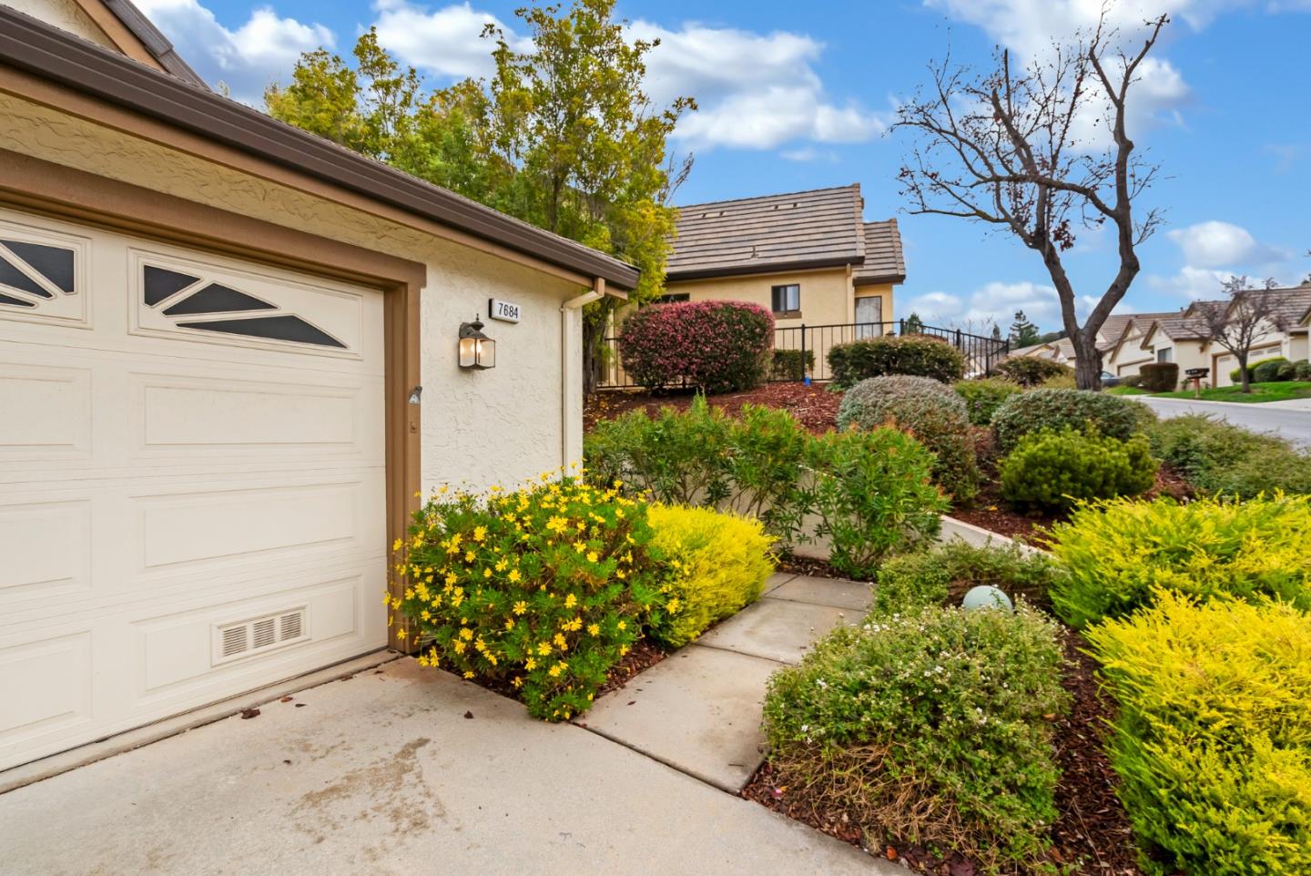 Detail Gallery Image 16 of 58 For 7684 Galloway Dr, San Jose,  CA 95135 - 2 Beds | 2 Baths