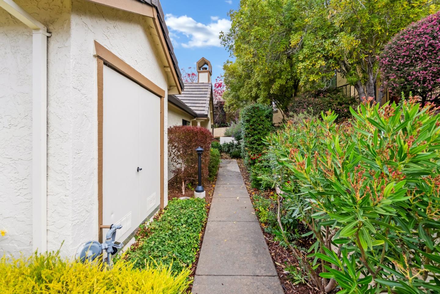 Detail Gallery Image 17 of 58 For 7684 Galloway Dr, San Jose,  CA 95135 - 2 Beds | 2 Baths