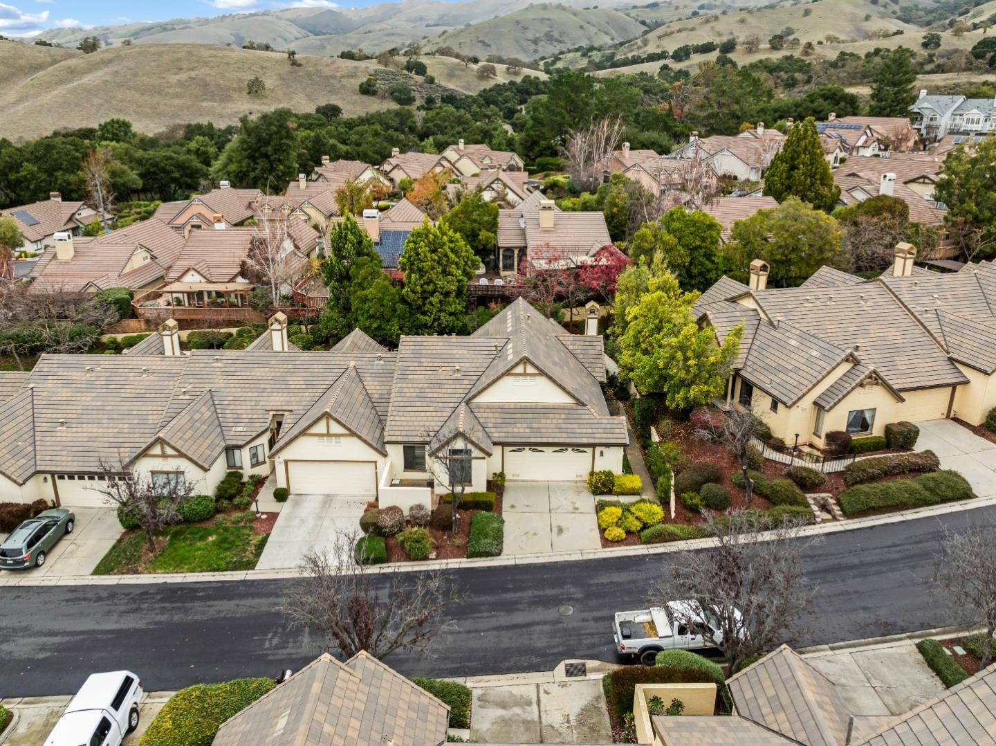 Detail Gallery Image 3 of 58 For 7684 Galloway Dr, San Jose,  CA 95135 - 2 Beds | 2 Baths