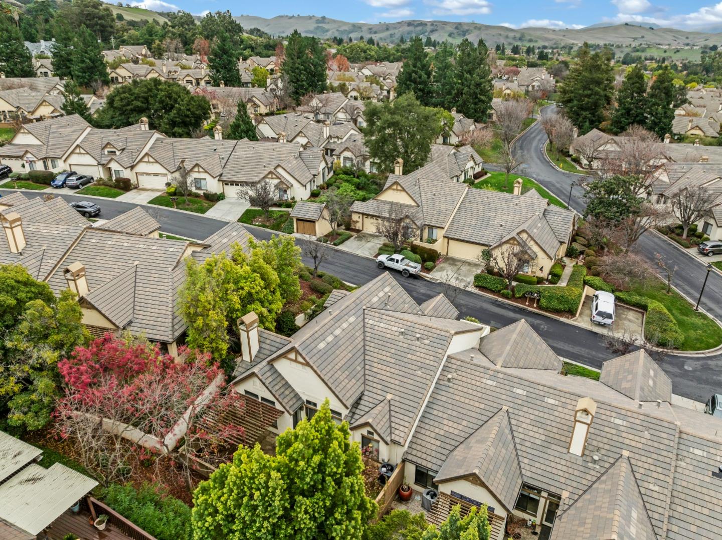 Detail Gallery Image 8 of 58 For 7684 Galloway Dr, San Jose,  CA 95135 - 2 Beds | 2 Baths