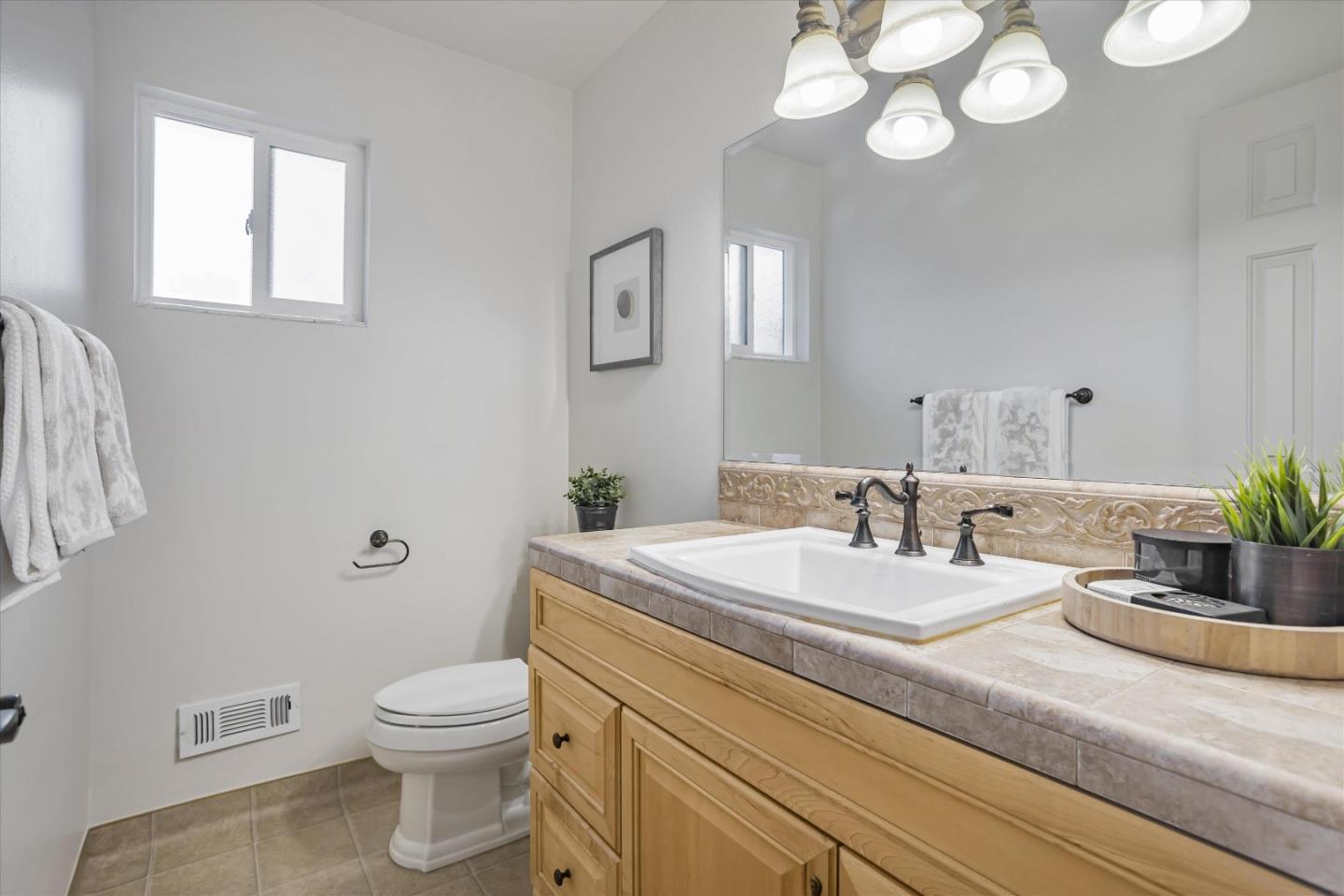 Detail Gallery Image 52 of 65 For 783-785 Luce Ct, Mountain View,  CA 94041 - – Beds | – Baths