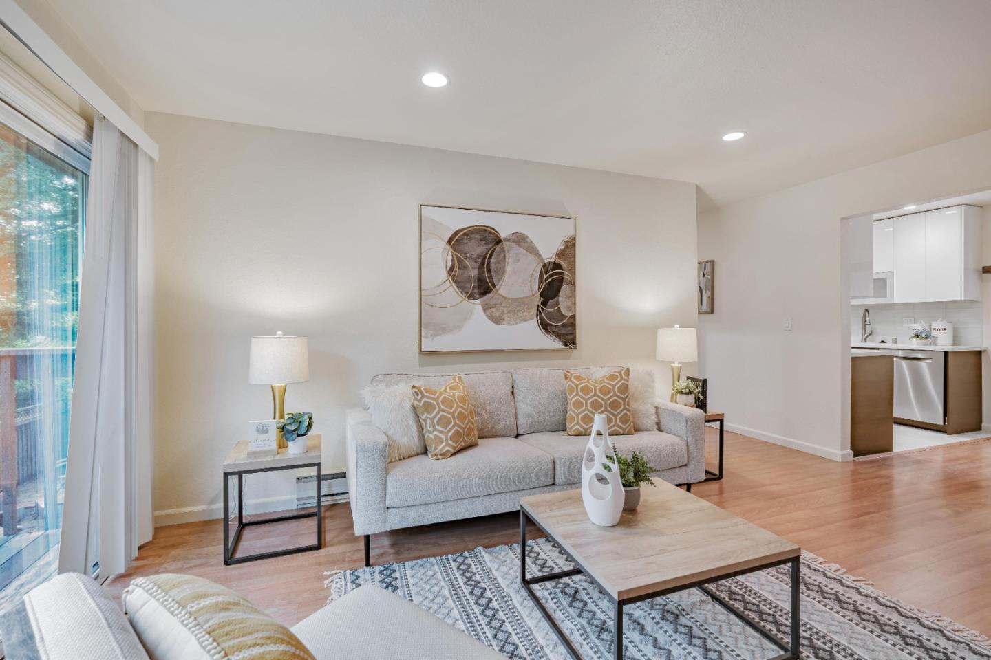 Detail Gallery Image 3 of 16 For 321 Easy St #8,  Mountain View,  CA 94043 - 2 Beds | 2 Baths