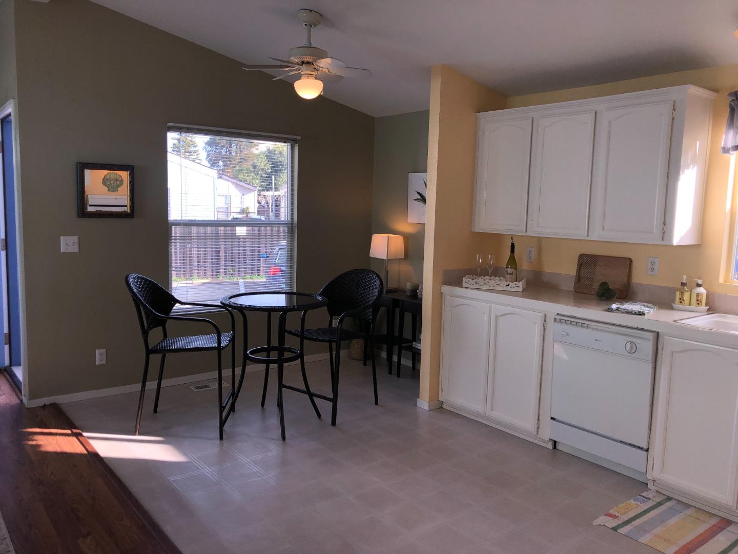 Detail Gallery Image 8 of 17 For 170 W. Cliff Drive #57,  Santa Cruz,  CA 95060 - 2 Beds | 2 Baths