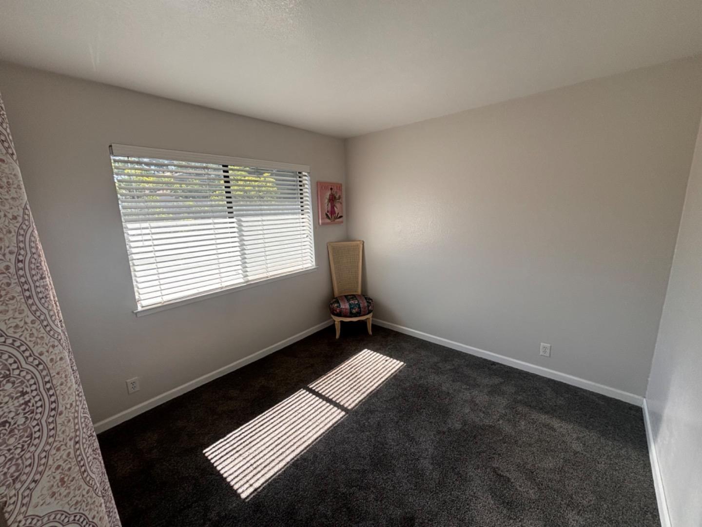 Detail Gallery Image 7 of 7 For 212 Stonegate Cir, San Jose,  CA 95110 - 2 Beds | 1 Baths