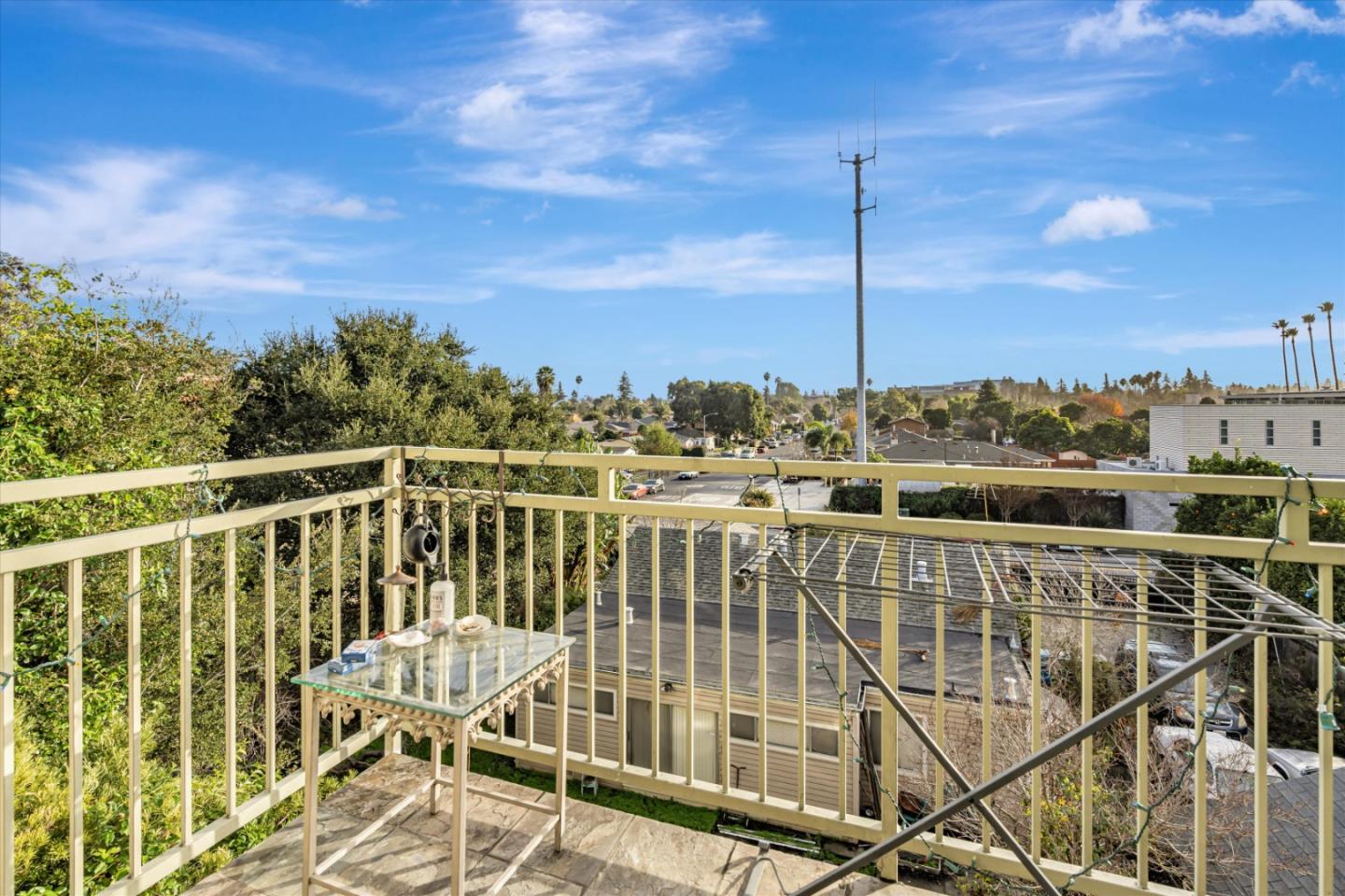 Detail Gallery Image 4 of 16 For 2330 University Ave #350,  East Palo Alto,  CA 94303 - 1 Beds | 1 Baths