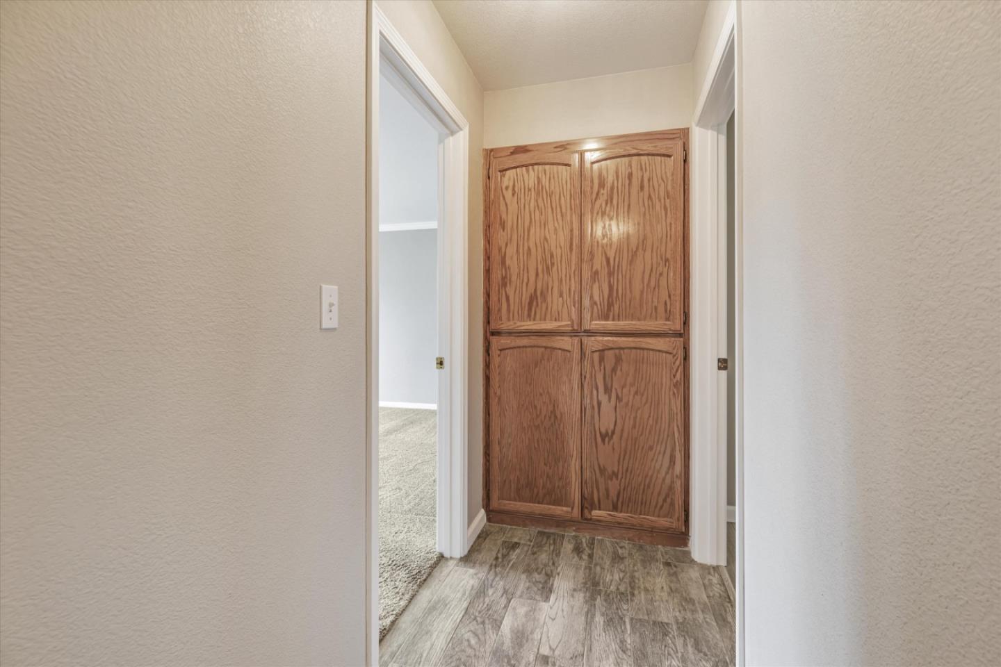 Detail Gallery Image 17 of 35 For 1421 El Cerro Dr, Hollister,  CA 95023 - 3 Beds | 2 Baths