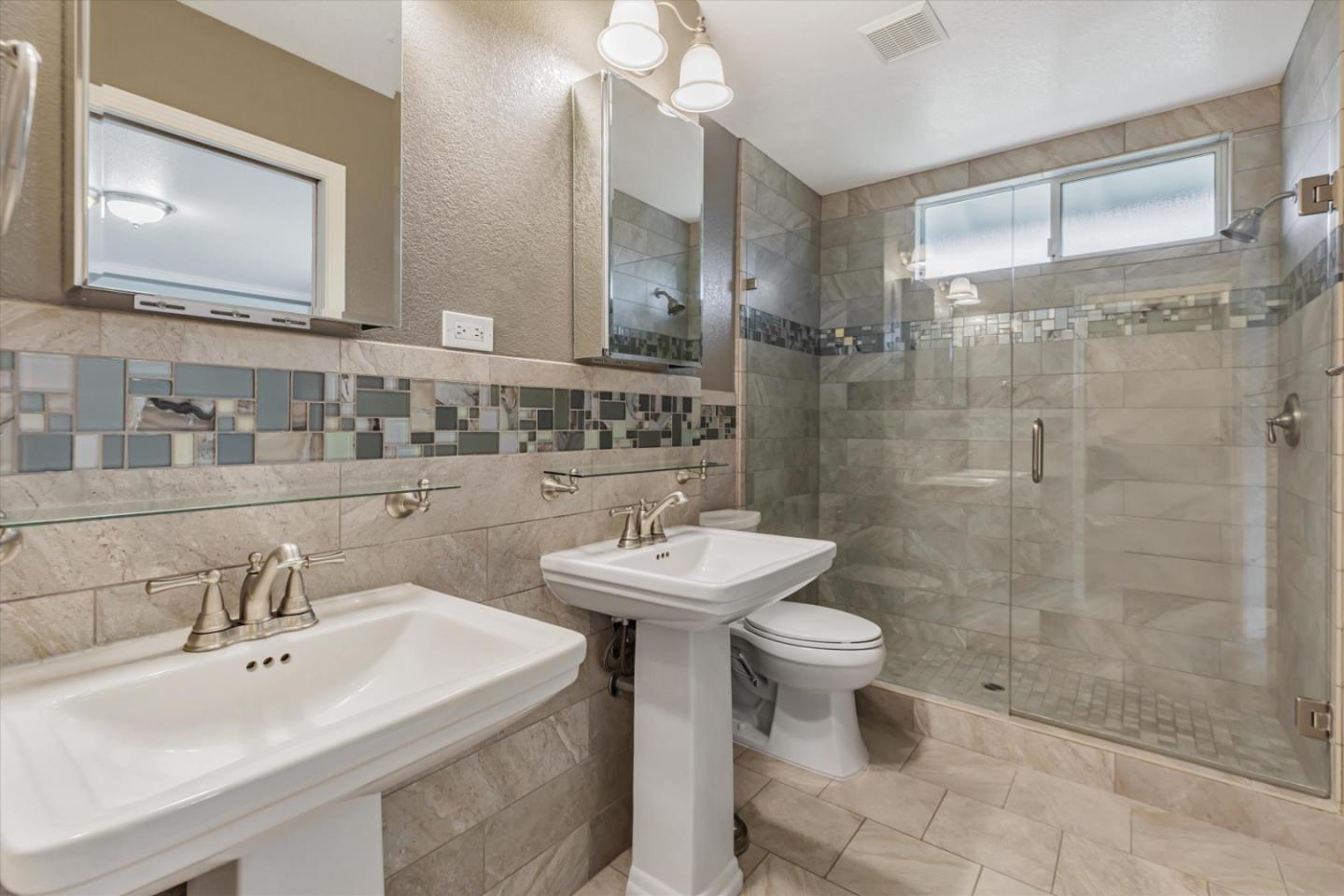 Detail Gallery Image 25 of 35 For 1421 El Cerro Dr, Hollister,  CA 95023 - 3 Beds | 2 Baths