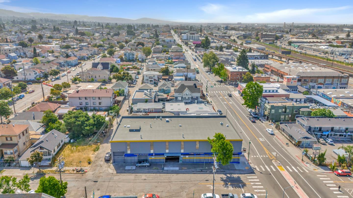 1700 International Boulevard, Oakland, California 94606, ,Commercial Sale,For Sale,1700 International Boulevard,ML81989141