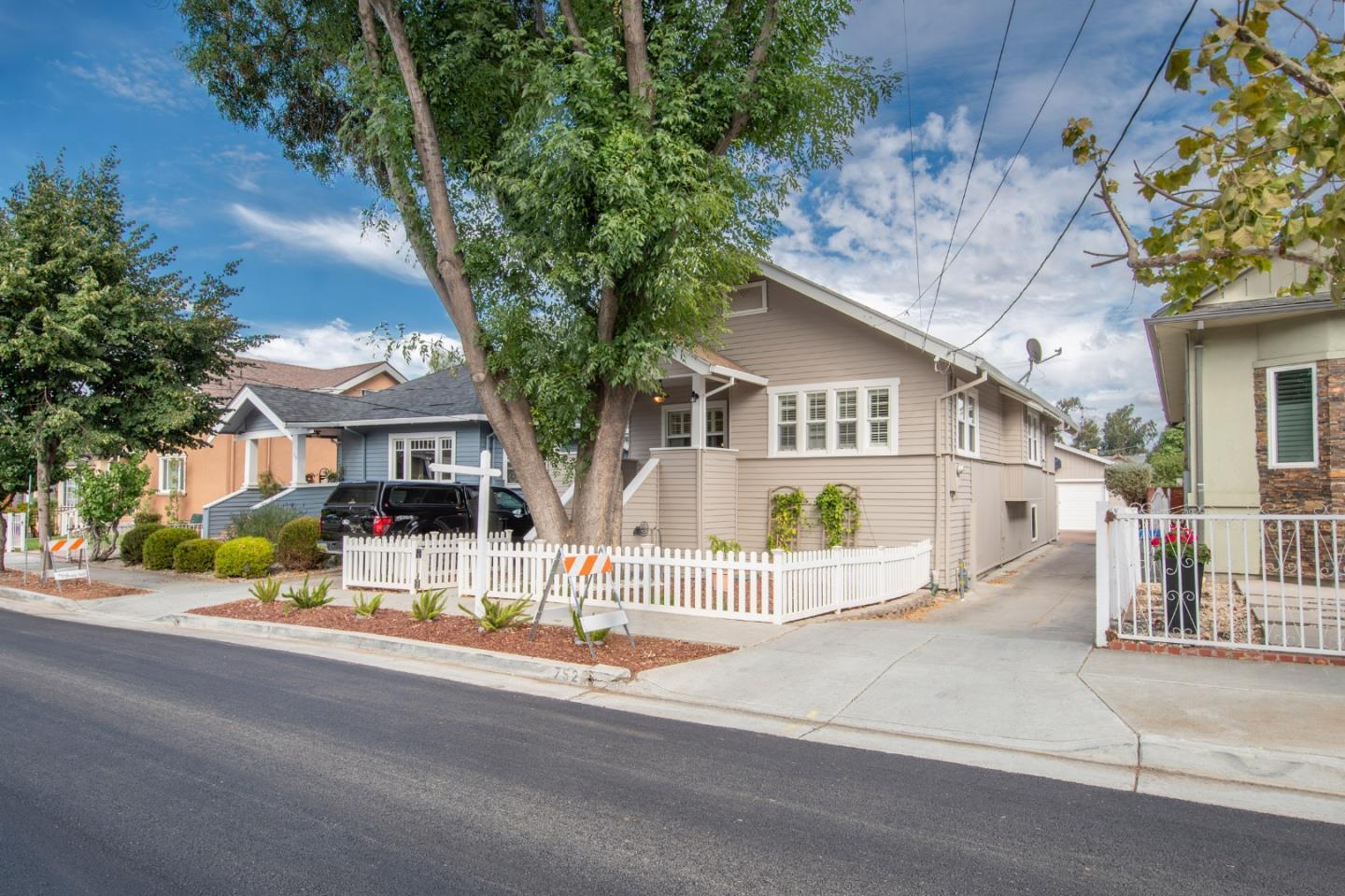 Detail Gallery Image 3 of 33 For 752 Delmas Ave, San Jose,  CA 95125 - 3 Beds | 2 Baths