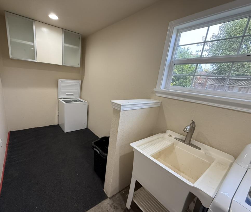 Detail Gallery Image 24 of 28 For 1544 Carol Ave, Burlingame,  CA 94010 - 3 Beds | 1 Baths