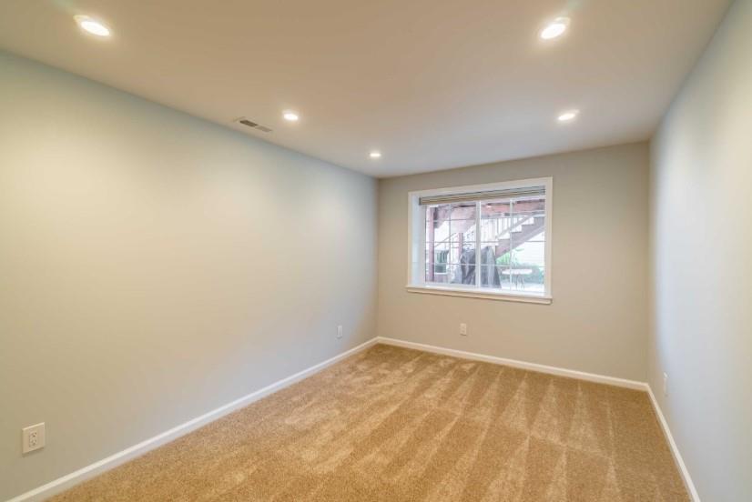 Detail Gallery Image 31 of 38 For 653 Saint Francis Blvd, Daly City,  CA 94015 - 2 Beds | 2/1 Baths