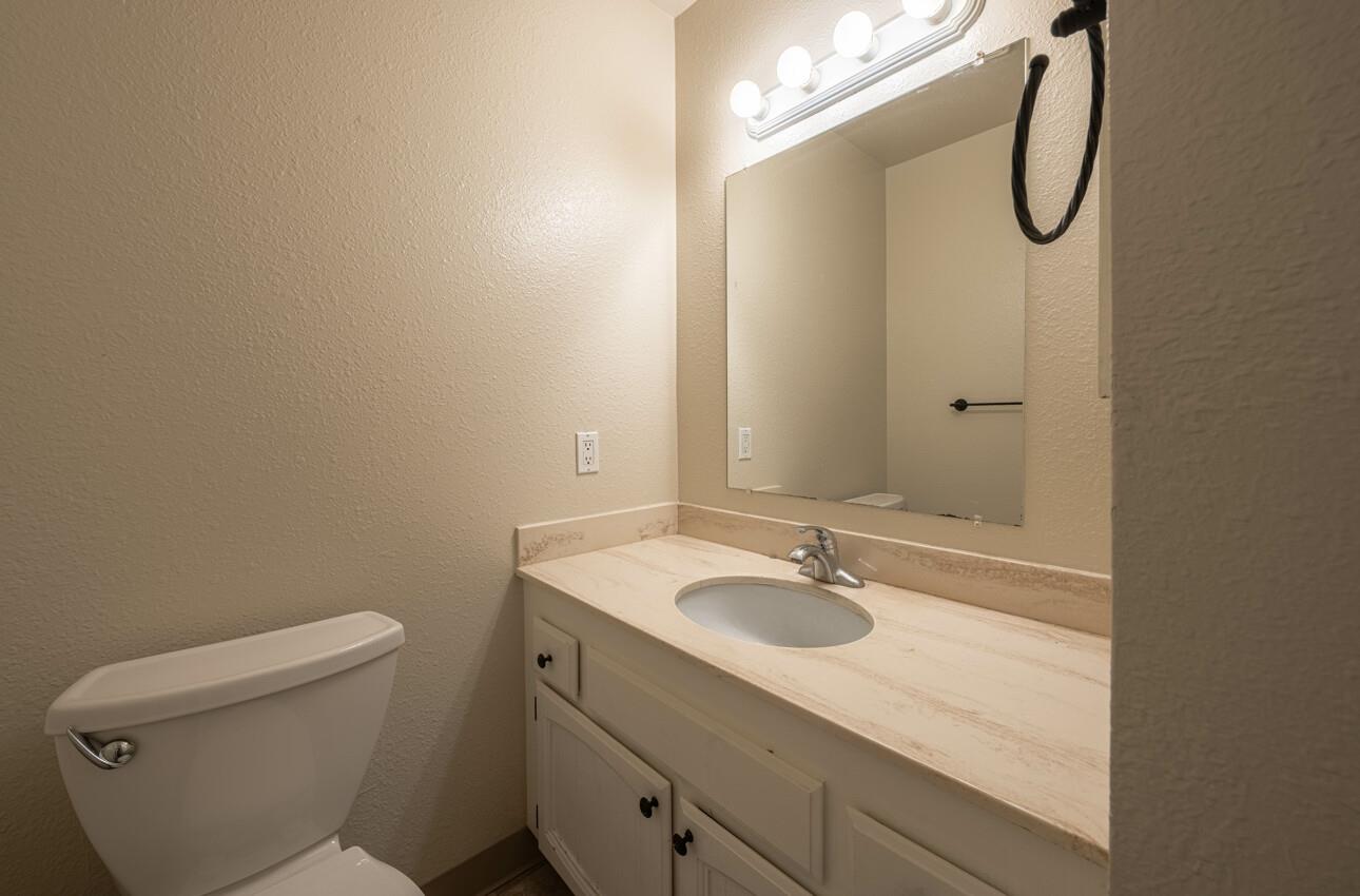 Detail Gallery Image 16 of 36 For 345 Coleridge Dr #80,  Salinas,  CA 93901 - 3 Beds | 1/1 Baths